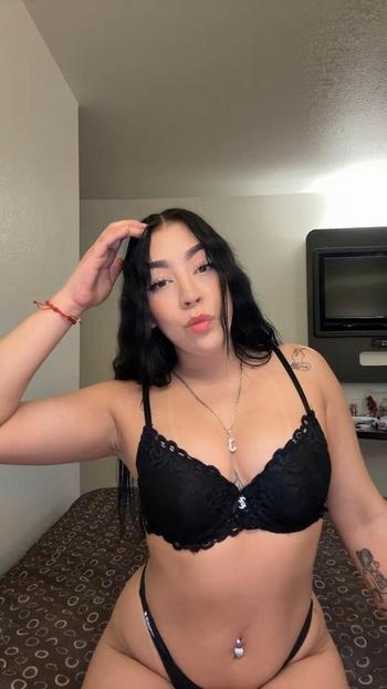 Caren, 24  female escort, San Mateo